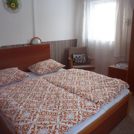 Pension Mikulka Mikulov v Krusnych Horach Екстериор снимка